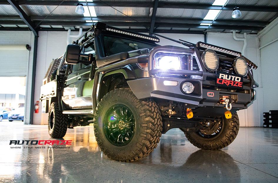 TOYOTA LANDCRUSIER SLEDGE GLOSS BLACK MILLED ACCENTS